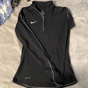 NIKE 1/4 zip